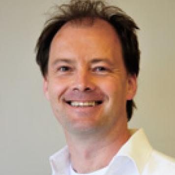 Dr. Stefan Hecht
