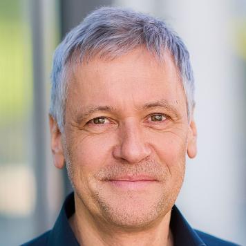 Profilbild von Professor Dr. Lucas Menzel