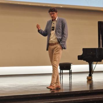 Festredner Bulmiller auf der Absolventinnenfeier
